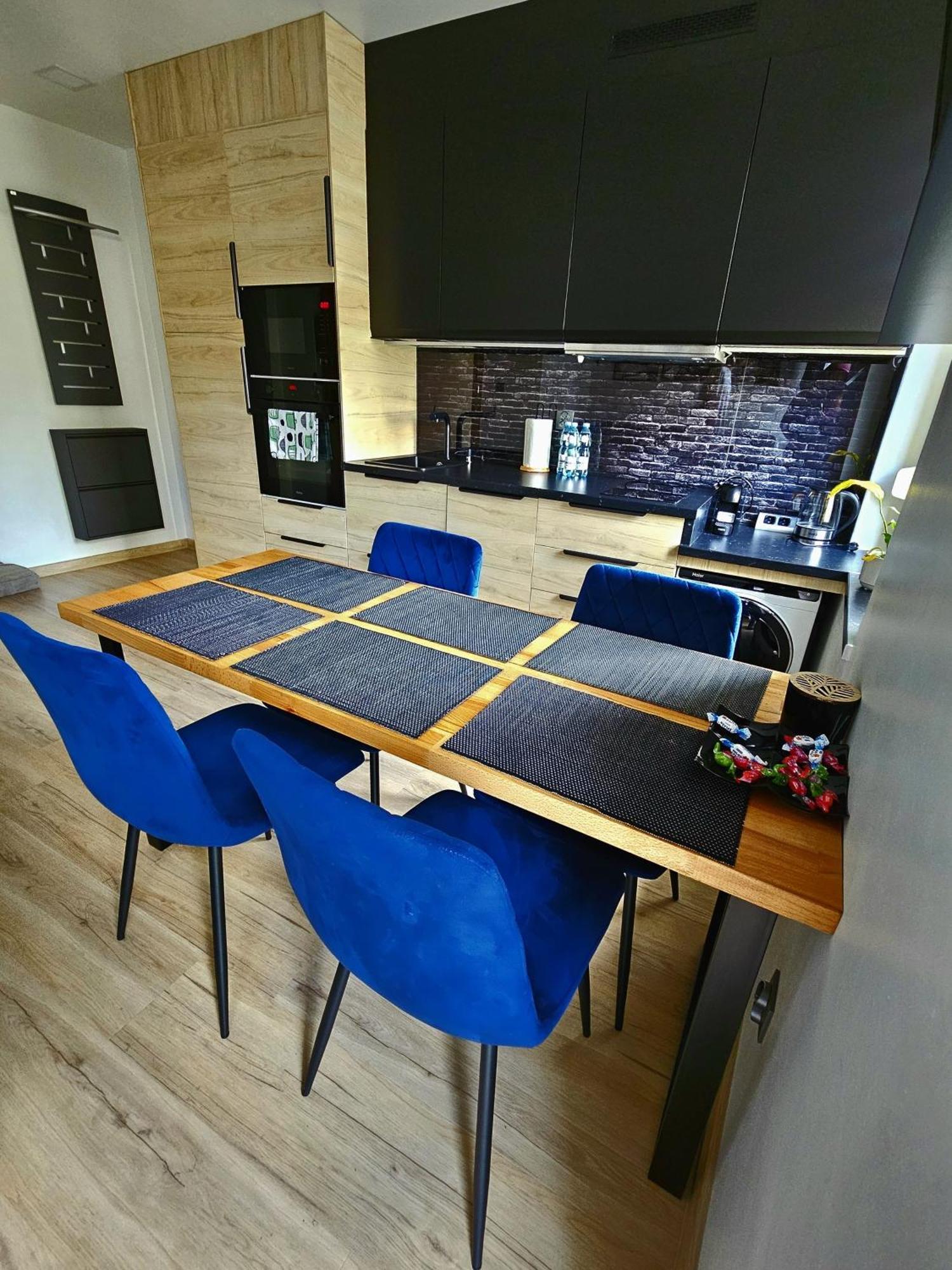 Apartament Radiostacja III Z Ogrodkiem, Parking Free 格利维采 外观 照片